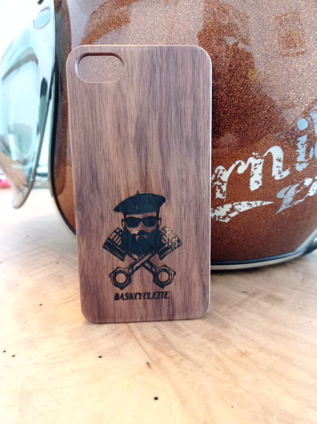 Coque Téléphone plaquée bois Baskcyclette