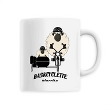 Charger l&#39;image dans la galerie, Mug anse colorée / Contrast Coffee Mug  BASKYSHEEP MAN SIDECAR
