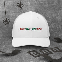 Charger l&#39;image dans la galerie, Casquette Trucker / Trucker Cap  BASKCYCLETTE COULEUR PAYS BASQUE
